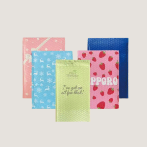 Self-sealing polyethylene mailer bag